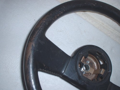 Volante Chevy Corvette 86-89 cuero negro OEM 9768988 - Imagen 2 de 11