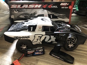 traxxas slash 4x4 vxl fox edition
