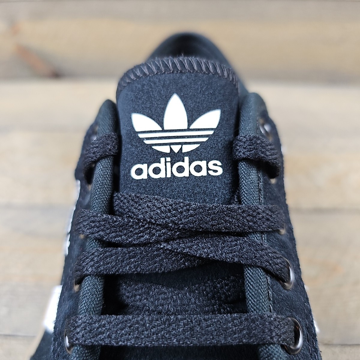 adidas gazelle silver green womens Adidas Seeley - Black/White/Gum