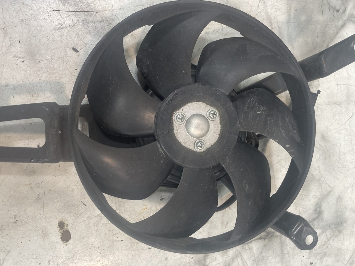 ふぃー 2016-2020 ZX10R Ninja Kawasaki OEM Radiator Cooling Fan
