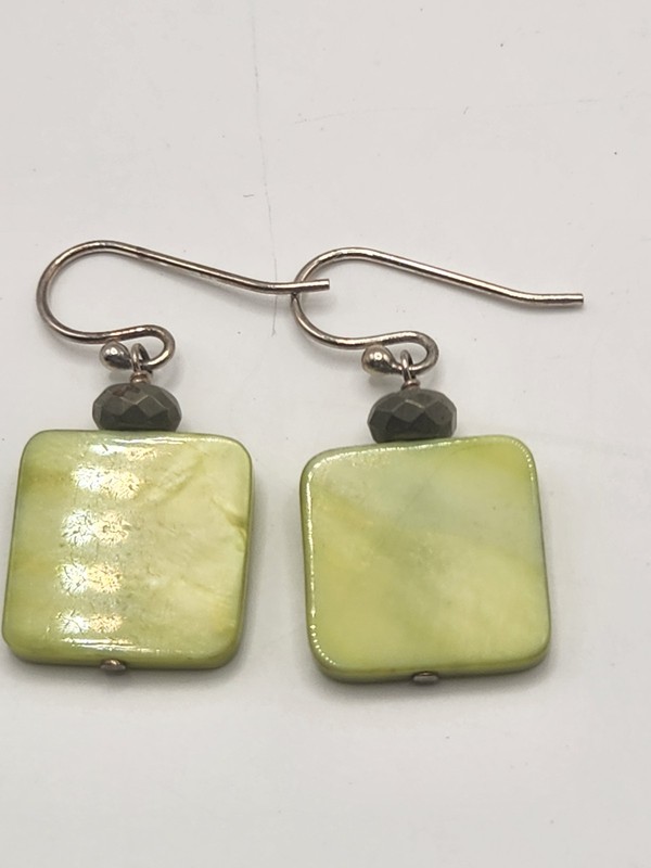925 Sterling Silver Green Mother of Pearl Shell Square Dangle Drop Earrings