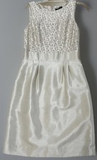 Tahari Size 4 Ivory Satin Sleeveless Dress Round Neck Lined Wedding Party Formal