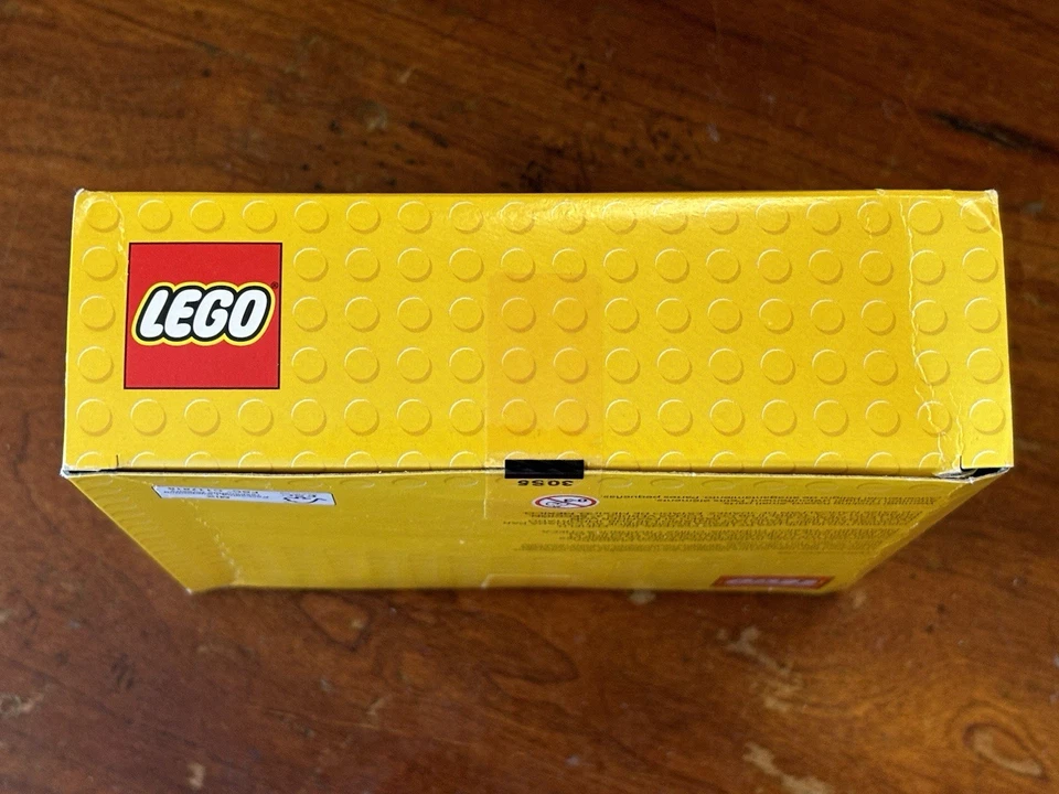 LEGO Insiders Exclusive 6607199 Retro Space Explorer  - Image 4 of 4