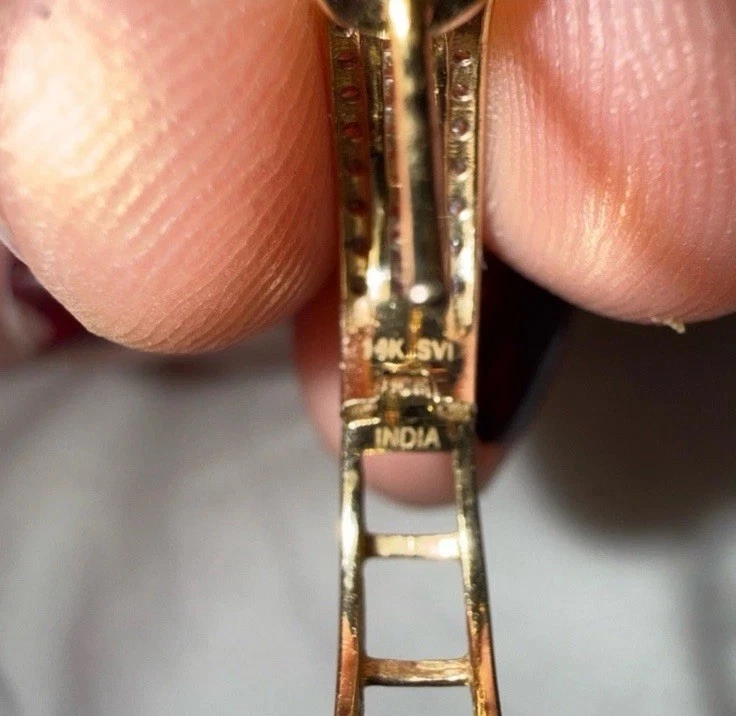 Aretes tipo argolla de 3 filas de diamantes de 0,50 quilates Affinity de oro de 14 quilates Foto 3 de 4