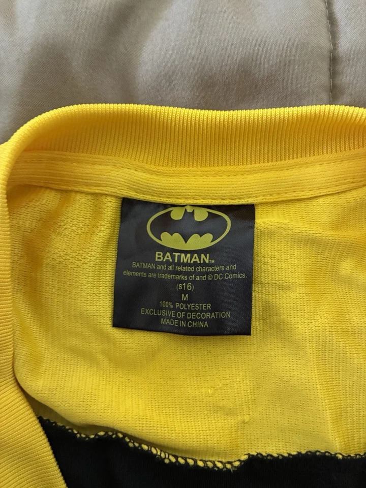 3 camisas DC Comics Batman #1 + #00 totalmente diferentes todos os tamanhos médios - Imagem 3 de 3