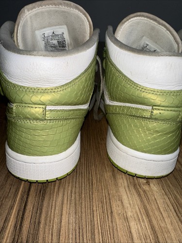 Nike Wmns Air Jordan 1 Mid SE Green Python AJ1 Casual Shoes DV2959-113 size 8 - Picture 10 of 18