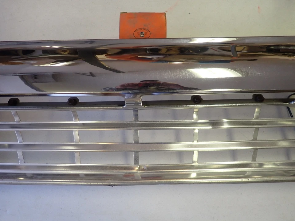 Ford 1960 camioneta/camioneta parrilla cromada con luces de señalización Foto 3 de 4