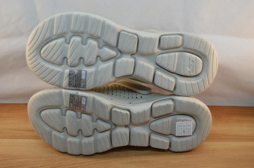 Skechers Men's/Women’s Foamies Ultra Go Clogs Cream Size US 10 / UK 7 / Eur 40 - Picture 2 of 5