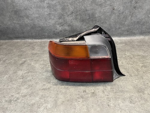 BMW 3 E36 Compact Rücklicht Rückleuchte Links #24816