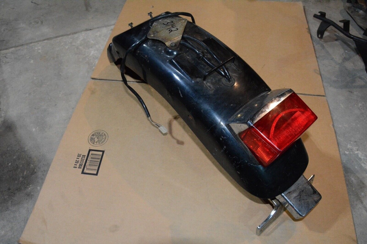 1987 HONDA SHADOW 700 VT700C REAR FENDER MUD GUARD 80100-MK7