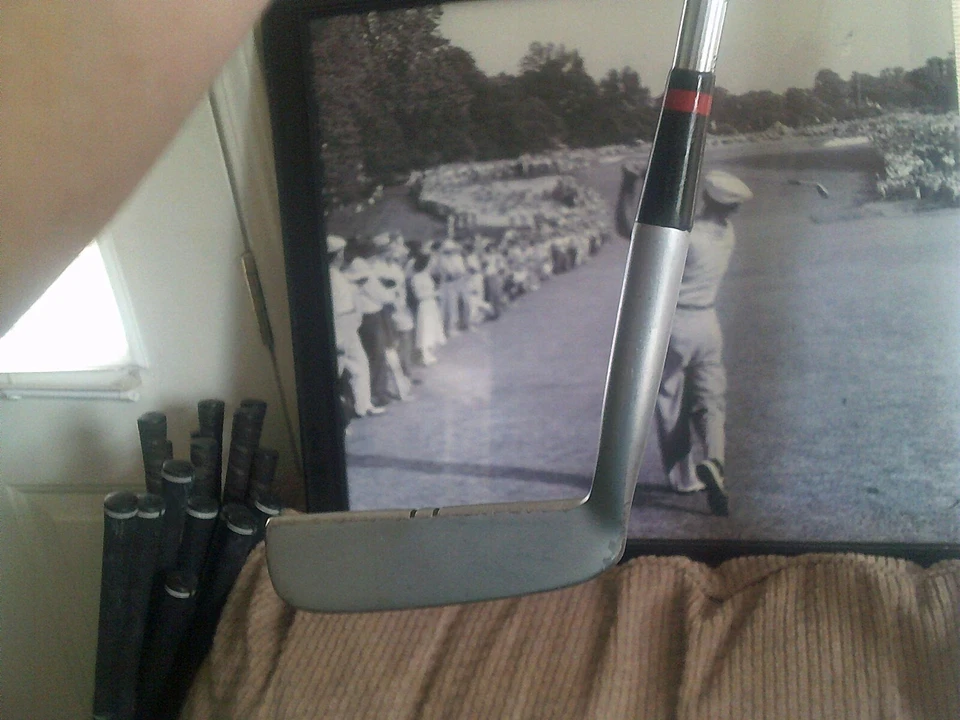 Vintage Macgregor Nicklaus VIP Putter.. Late 70's . Original Grip.. 35'' - Image 4 of 4