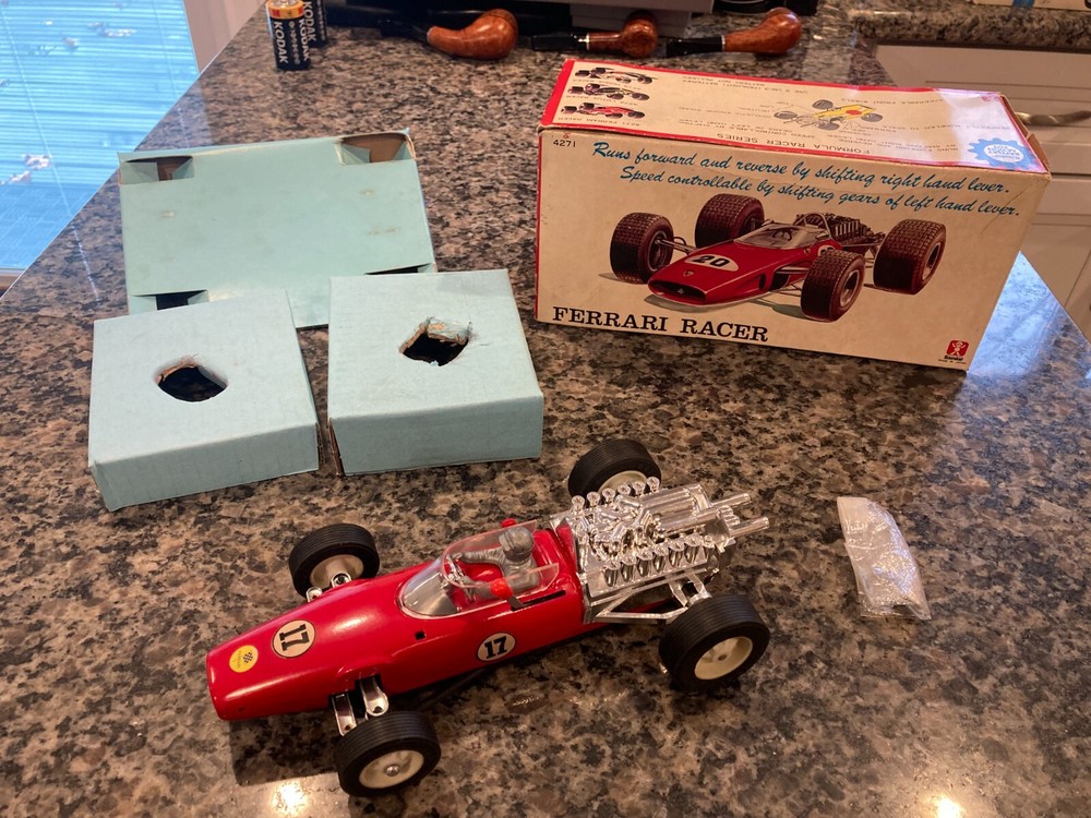 VINTAGE TIN BANDAI BATTERY OPERATED FERRARI RACER NO. 4271 IN ORIGINAL BOX WORKS