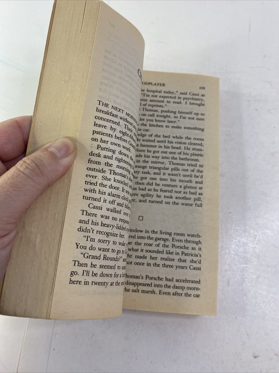 【中古】 GODPLAYER(A)/BERKLEY PUBLISHING (USA)/ROBIN COOK Godplayer - Robin Cook (1984, Paperback) 9780451129505| eBay