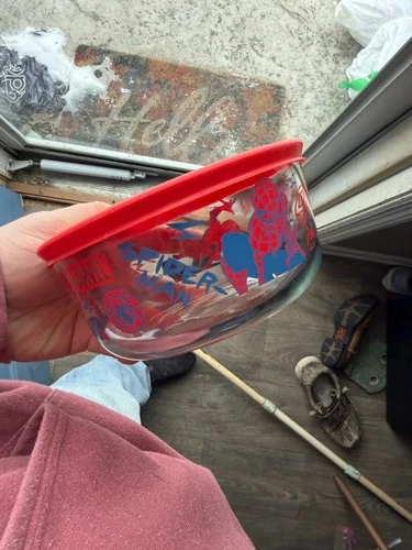 Spider-Man Marvel Pyrex  4-Cup Storage Bowl Glass Bowl with Red Lid