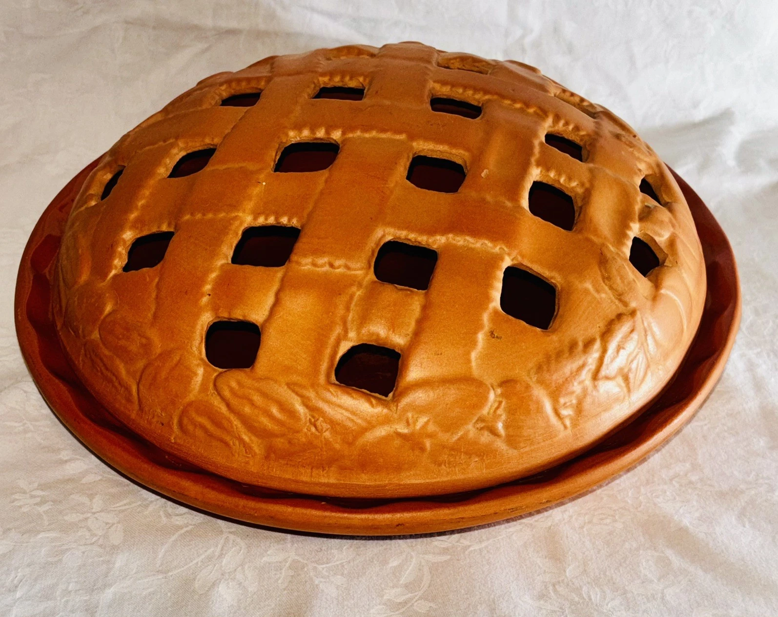 VTG Gourmet Topf Terracotta Pie Dish with Lid Model 514/515 Made In The USA
Opens in a new window or