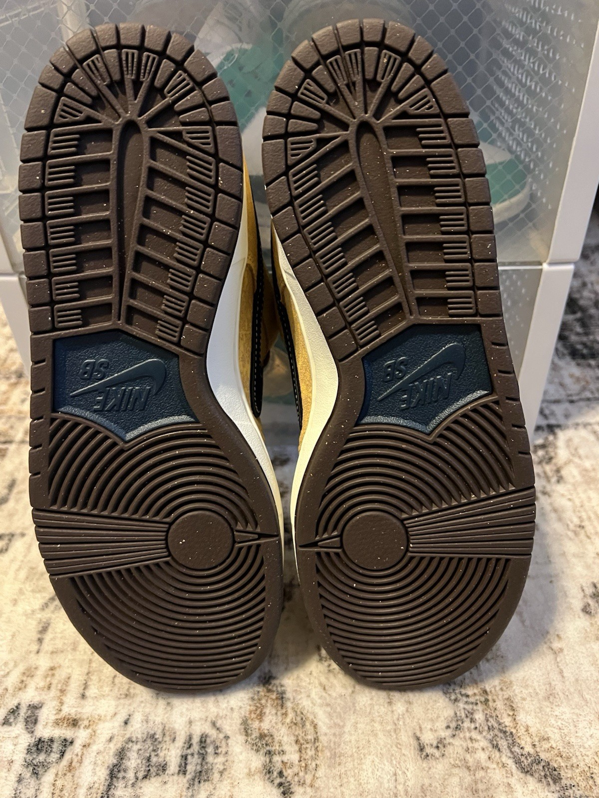 Nike SB Dunk Low City of Cinema DS Brand New Size 8 thumbnail 5