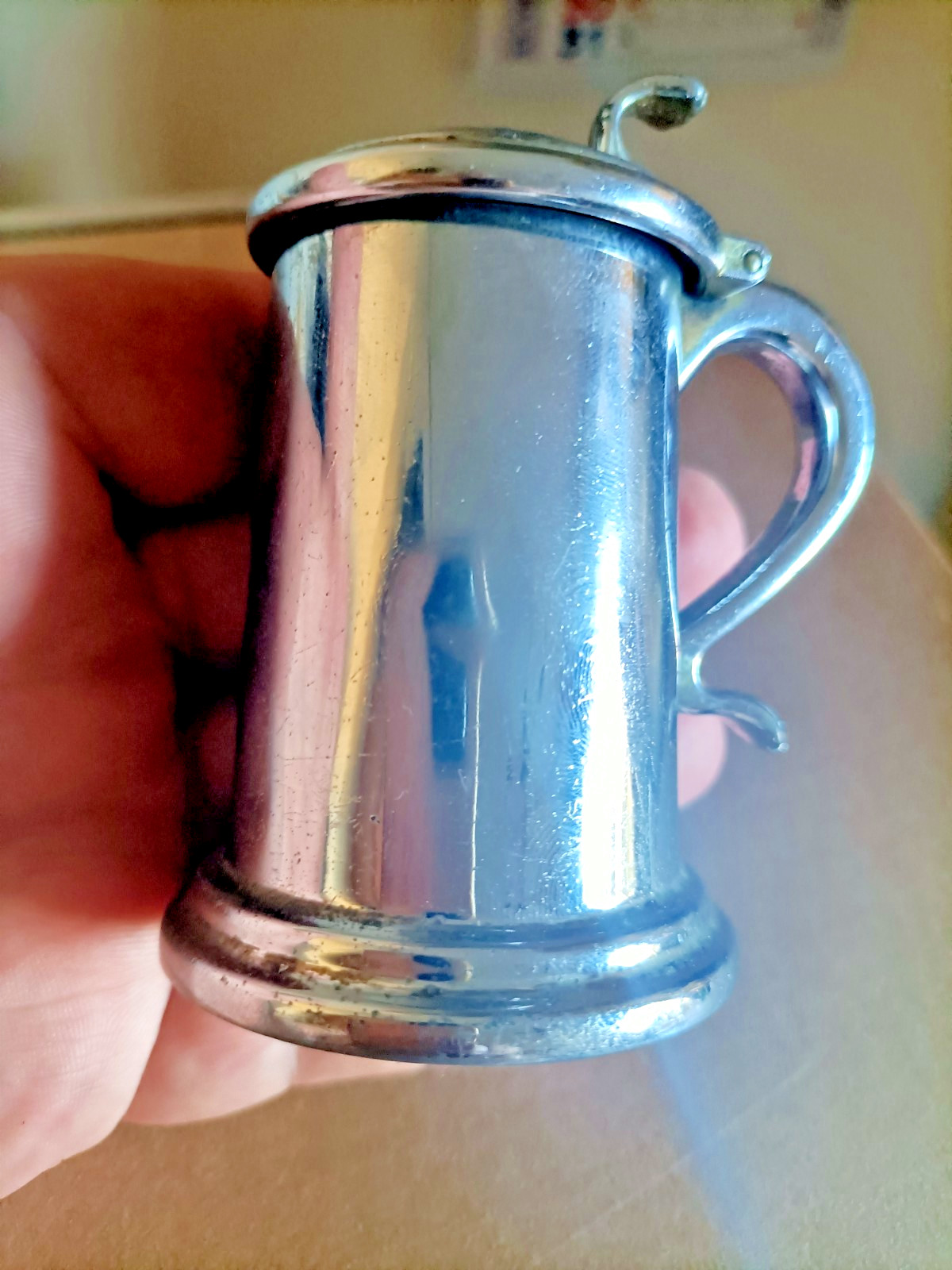 VINTAGGE DUNHILL TANKARD PETROL TABLE LIGHTER