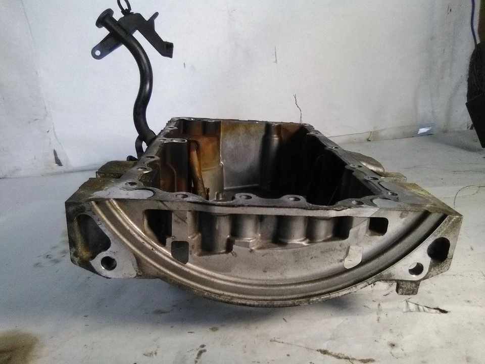 16 Volvo XC60 Oil Pan Plug-in Hybrid 2.0 Liter - Image 4 of 4