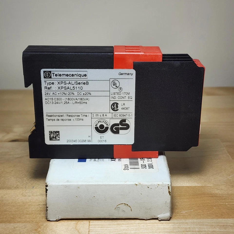 Telemecanique XPSAL5110 Safety Relay XPS-AL/SerieB 24V AC/DC - image 2 of 4