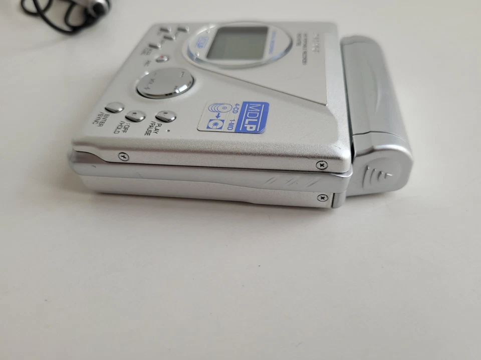 Sharp MD MT99H (S) Portable Minidisc Recorder  - Photo 4/4