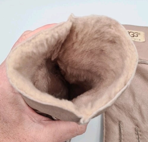 UGG Luxury Dove Grey/Beige Women's Leather Sheepskin Lined Gloves - Medium - Picture 14 of 20