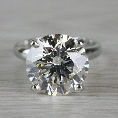 5 Karat runder Schnitt weiß Moissanit Solitär Verlobungsring 14K weiß vergoldet