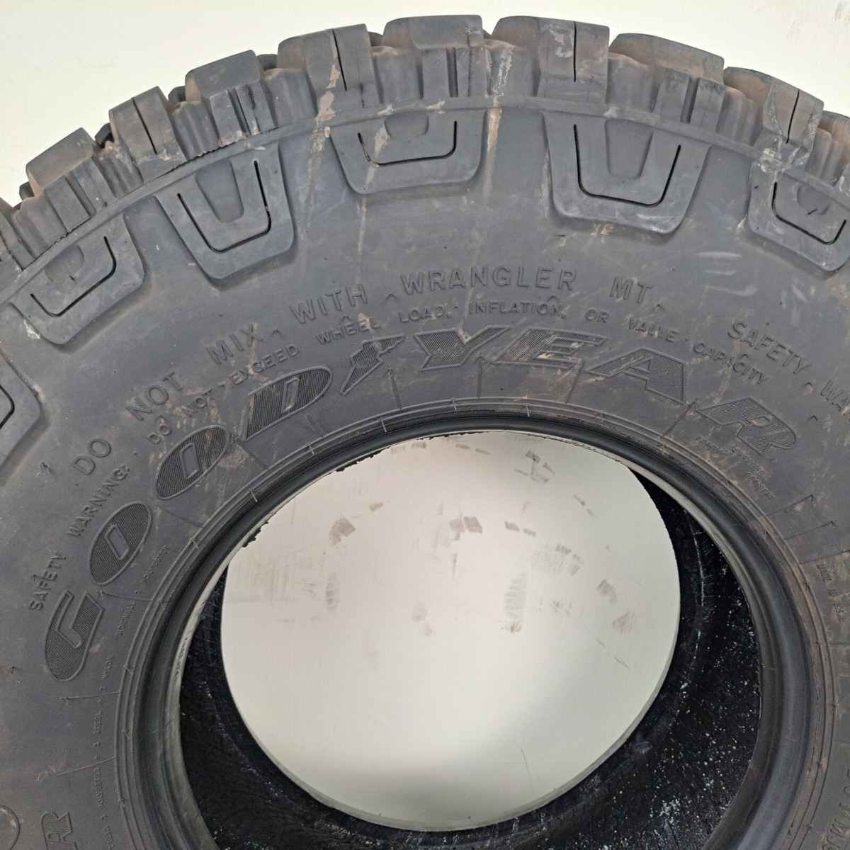 37X12.50R16.5 Goodyear Wrangler MT/R Tire , tread 90%+ | eBay