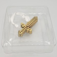 Hallmark Premium Minecraft Gold Sword Chrismas Ornamento 2021