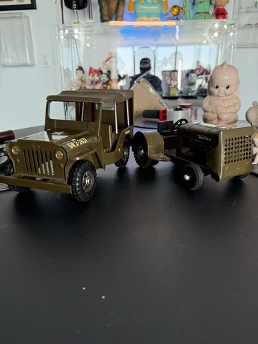 Vintage Tonka U.S. Army Jeep GR 2-2431 & 1964 Tug Tractor Lot