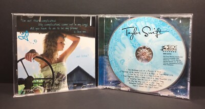 TAYLOR SWIFT Debut CD With RARE LAST NAME AUTOGRAPHED BOOKLET | eBay