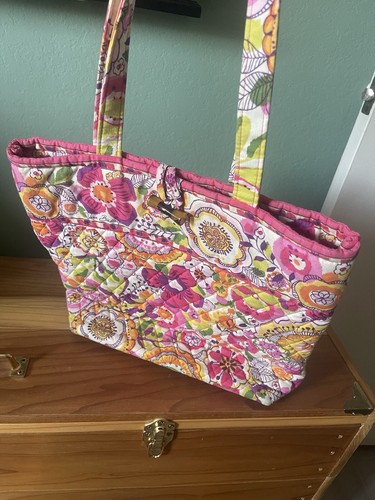 Vintage Pink Floral Printed Vera Bradley Shoulder Bag Button 13x11x4” - Picture 2 of 8