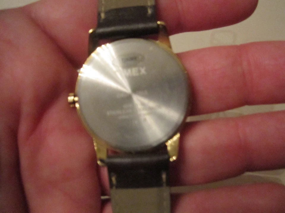 RELOJ TIMEX INDIGLO VINTAGE - MARCADOR DE DÍA - CUARZO - BBA-35 Foto 3 de 4