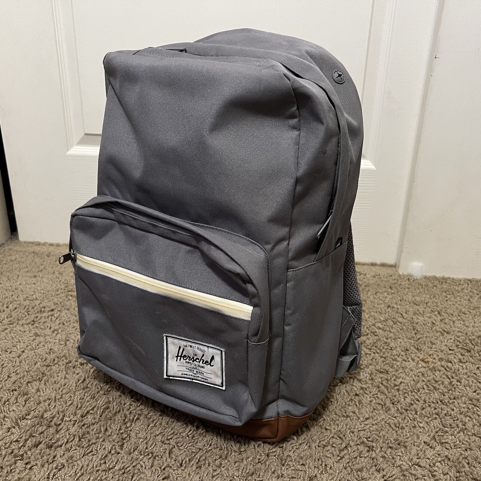 Herschel Supply Co Pop Quiz Grey Backpack Gem