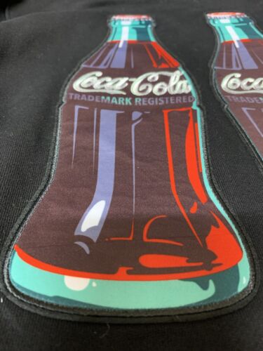 Freeze Max Herren Schwarz Coca-Cola Have A Coke Here Pullover Hoodie - Bild 4 von 9