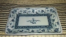 Meuble-lavabo en porcelaine bleu et blanc Andrea by Sadek fabriqué au Japon