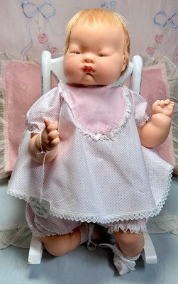Vintage 1962 Musical Tagged Vogue 18  BABY DEAR Doll