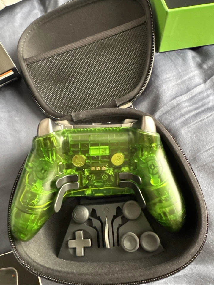 Mando ModdedZone Xbox One Elite MZ Titan Edition, totalmente modificado y personalizado Foto 2 de 4