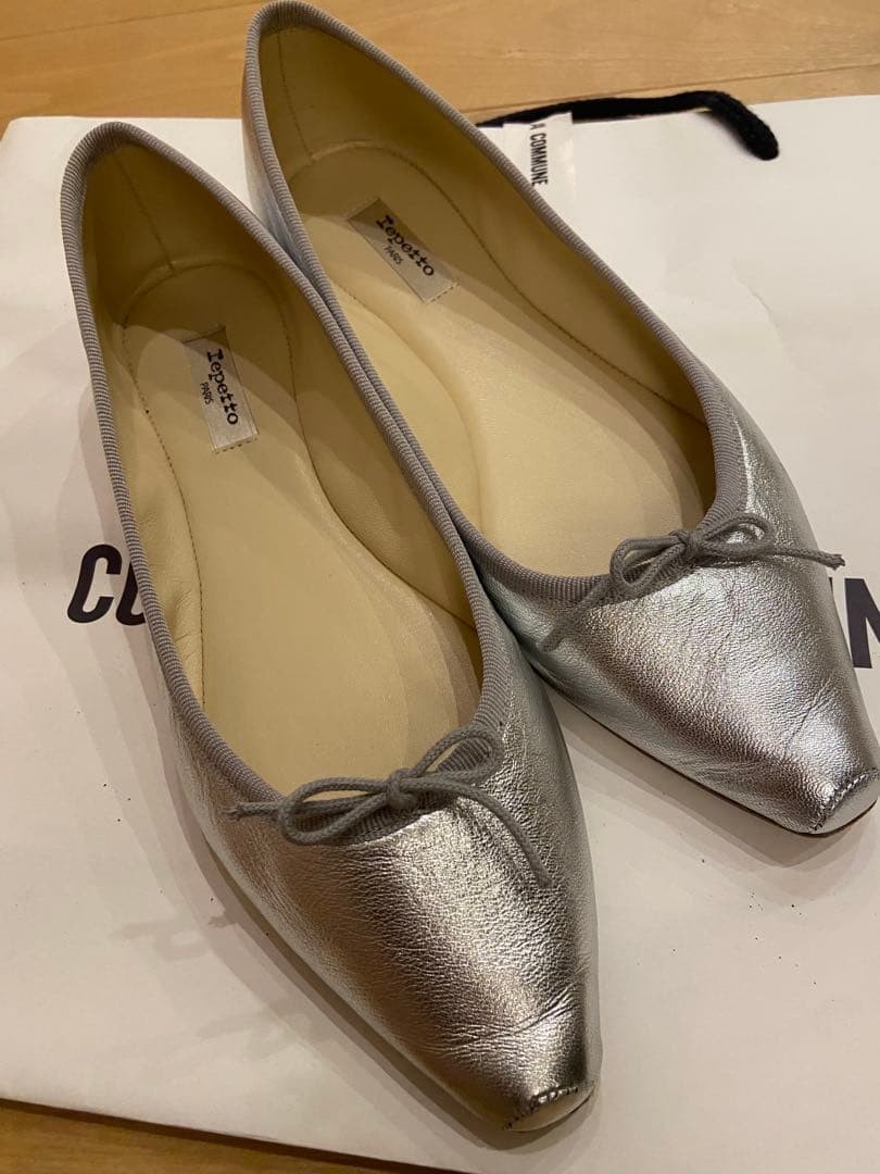 Pisos de ballet Repetto tamaño 23 cm punta plateada con detalle de cinta