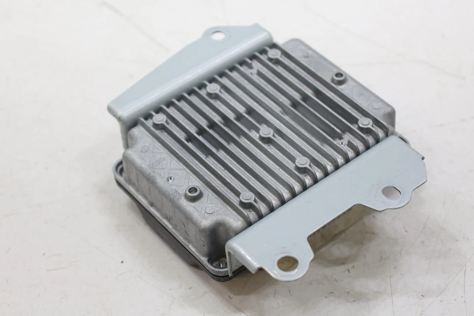 Jeep Wrangler 2018-2023 módulo de control convertidor de voltaje OEM 68349348AA Foto 2 de 4