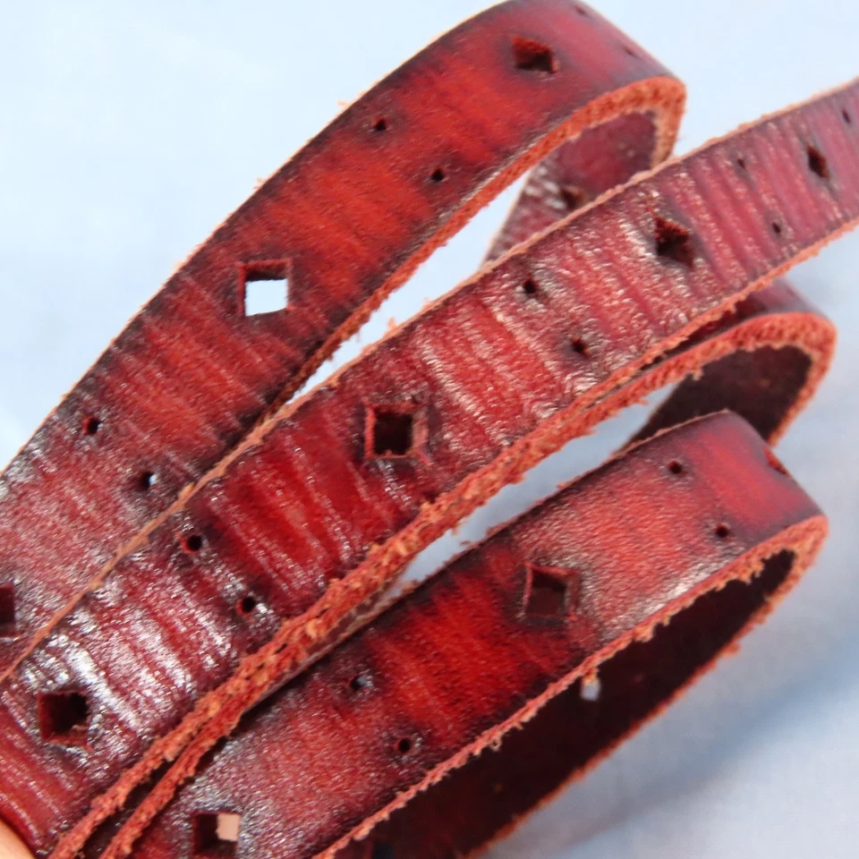 CINTURÓN DE CUERO FLACO FÓSIL DE COLECCIÓN HEBILLA PLATEADA ROJO PARDUZCO RECORTES PERFORADOS M Foto 3 de 4