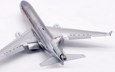 1:200 SQ Wings McDonnell Douglas MD-11 N111MD Flaps Down Diecast