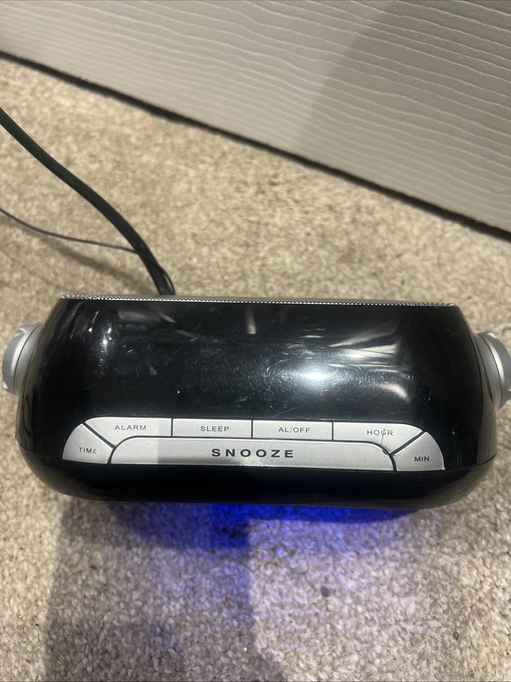 Alarm Clock Model CR200AS AM/FM Radio Black Time Alarm Sleep Snooze - Light Up - Image 4 of 4