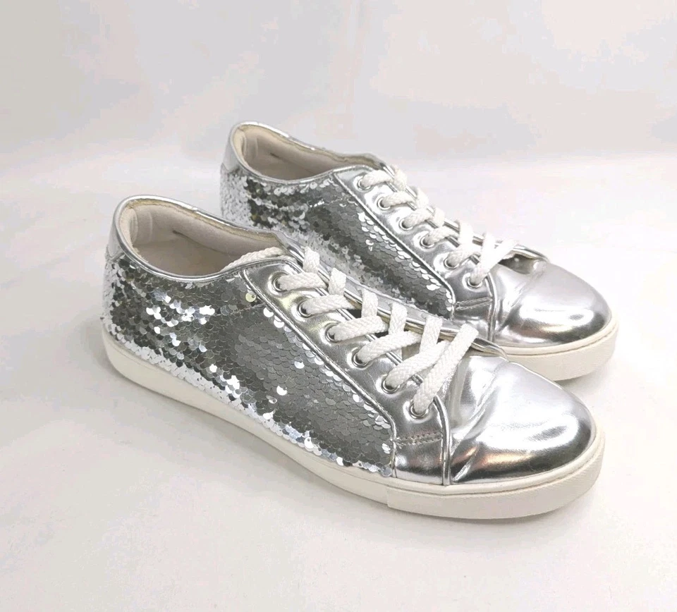 Tenis Plateados Lentejuelas Marca Aldo Con Cordones Parte Superior Baja Informales Talla 10 Brillo Bling Foto 2 de 4