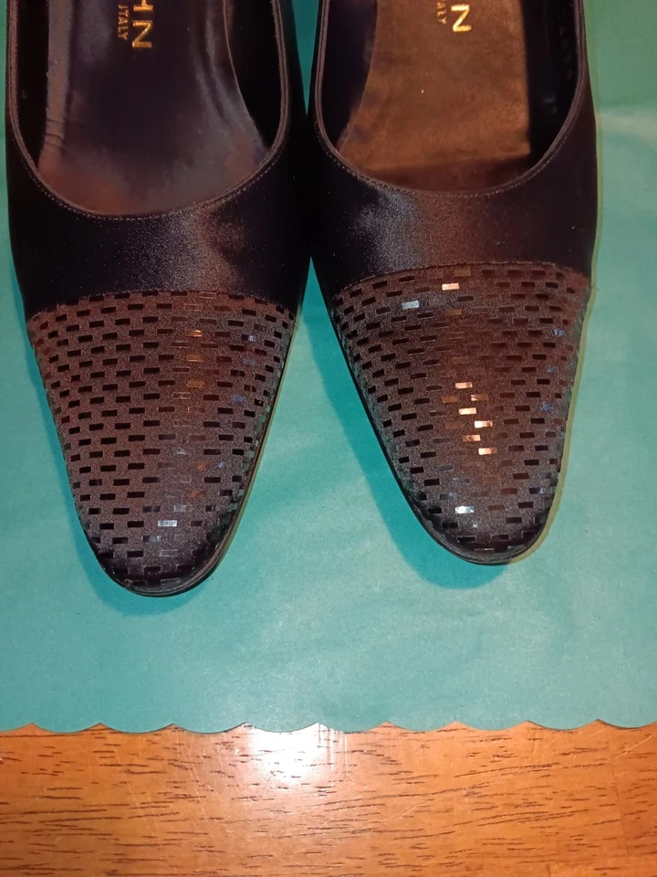 Bombas femininas St Johns lantejoulas de seda preta e couro feitas na Itália tamanho 7 B - Imagem 3 de 4