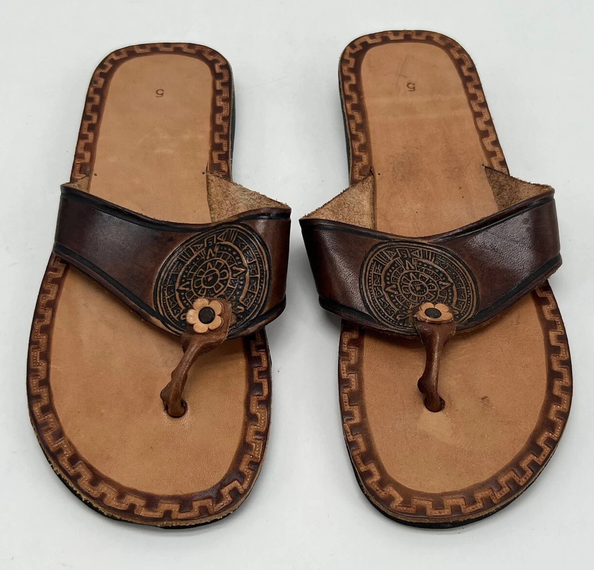 Sandals store below 5
