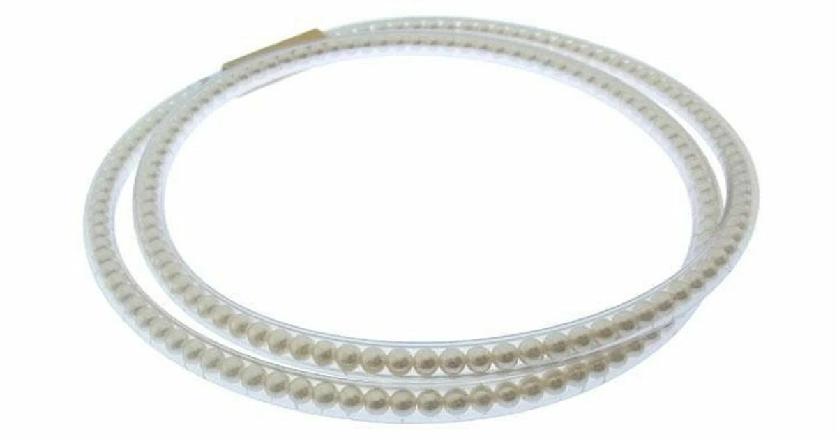 Collana di perle bianche firmata Chanel