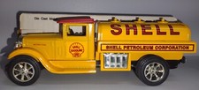 ERTL Die-Cast 1931 International Shell Tanker Bank