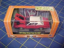 2010 M2 1/64 1971 DODGE CHARGER SUPER BEE HEMI DETROIT MUSCLE SERIES 10-05 NISP