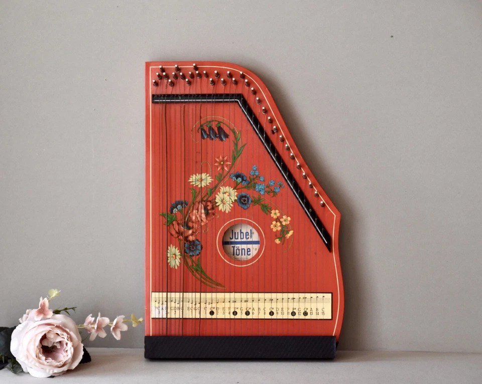 Vintage  GDR Mandolin Stringed Instrument Ziter Cymbals Gusli Gittar - Image 4 of 4