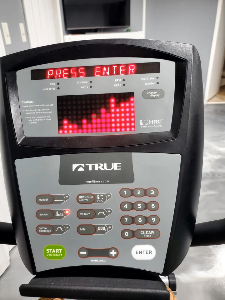 Bicicleta reclinada True Fitness PS100 Foto 4 de 4